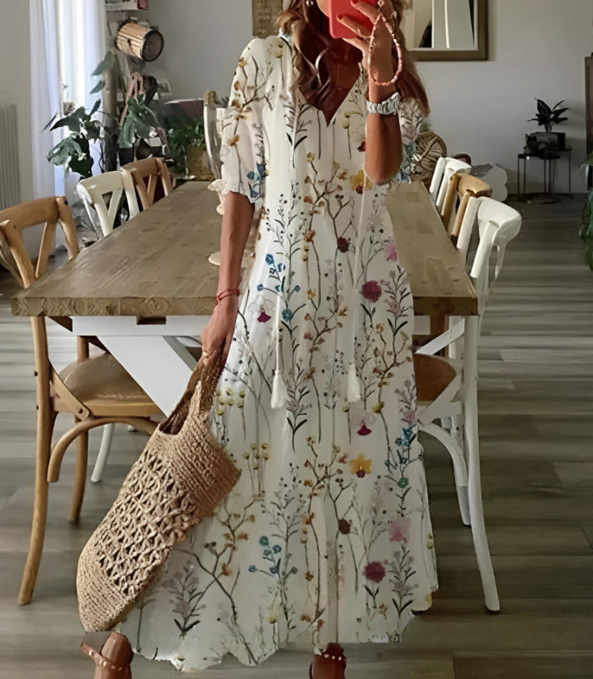 Andrea - Vintage V-Neck Dress