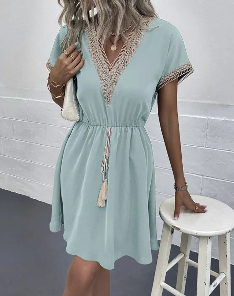 Josephine - Chic V-Neck Dress